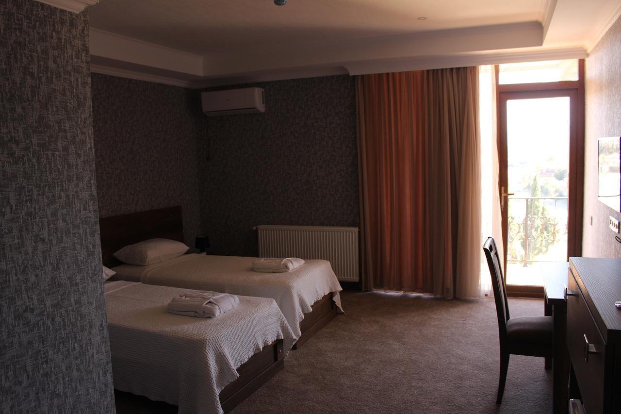 Apartment White Bridge Kutaisi Exterior photo